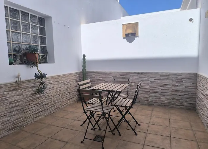 Apartamento Con Encanto, Terraza Y Parking Cubierto